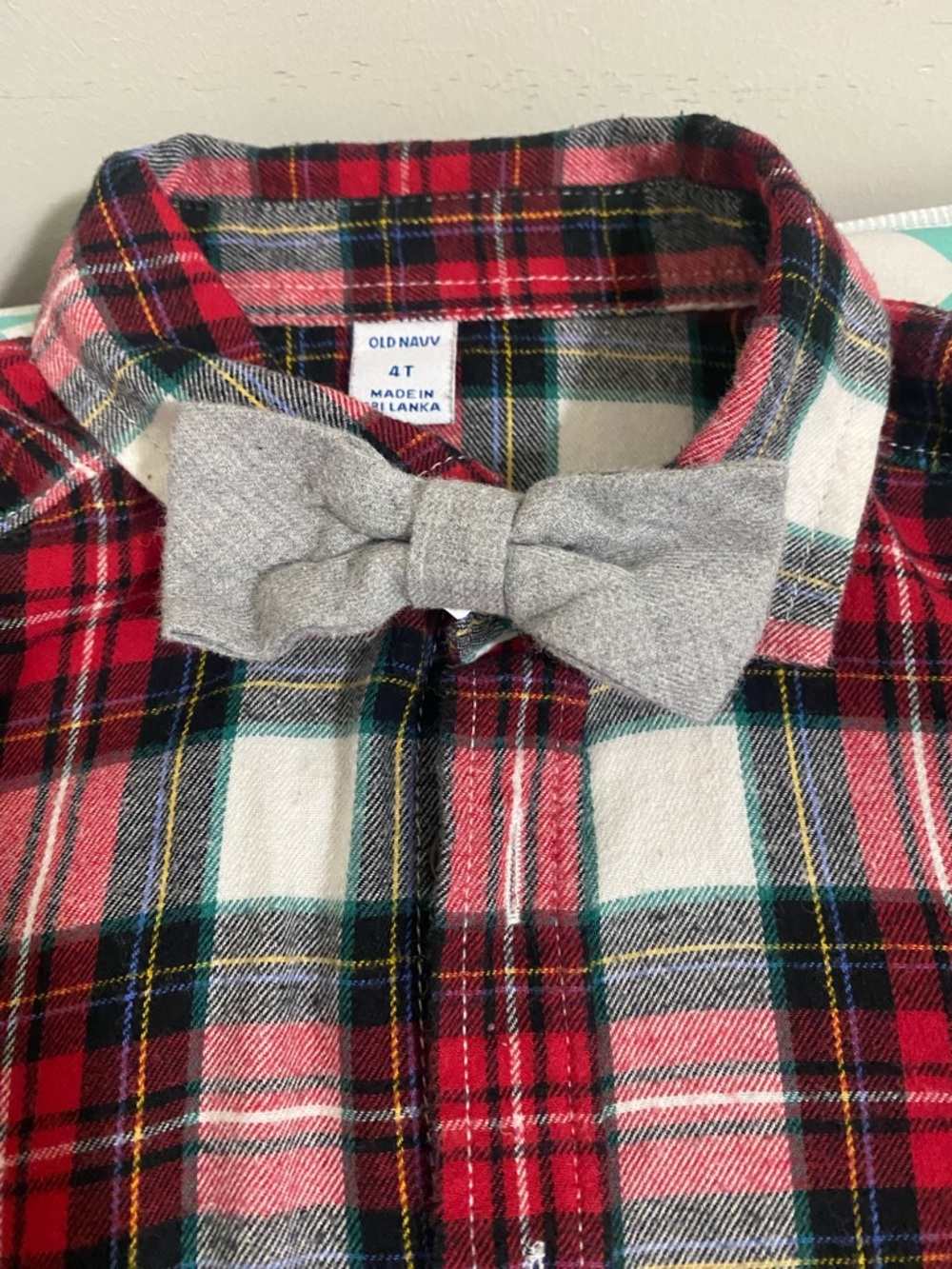 Old Navy Kids Boys 4T Red, Green, White Plaid Shirt with Tag ling sleeve
